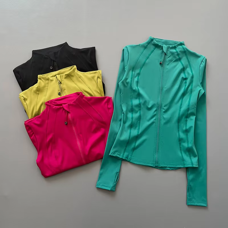 جاكيت رياضي نسائي بأكمام طويلة - مراجعة Yoga Fitness Jacket وسعره